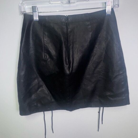 Forever 21 Black Lace-Up Mini Skirt - Picture 3 of 4